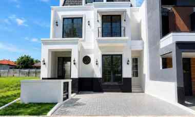 Dijual Rumah Baru Gress Cluster Woodland American Style