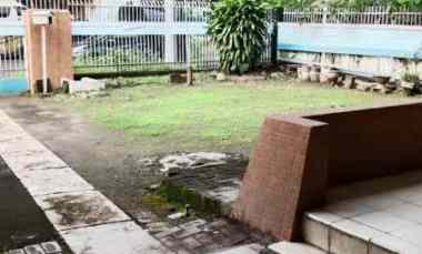 Rumah Comal di Pusat Kota Surabaya dekat Raya Darmo, Tunjungan Plaza