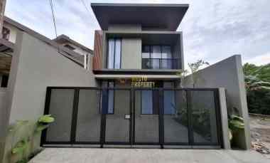 dijual rumah condongcatur