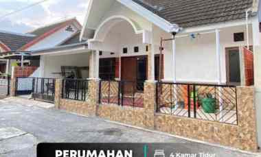dijual rumah condongcatur