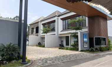 dijual rumah condongcatur depok sleman