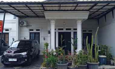 dijual rumah curug