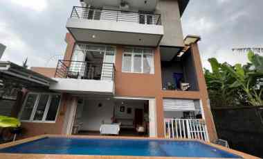 dijual rumah dago pakar