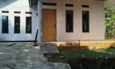 dijual rumah dan tanah di cisaga shm