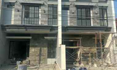 dijual rumah darmo