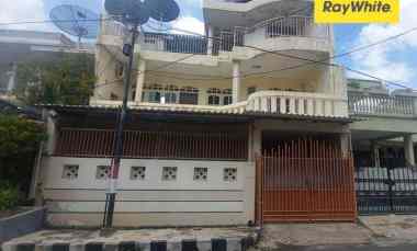 dijual rumah darmo baru barat