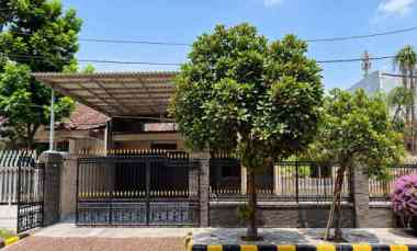 dijual rumah darmo harapan