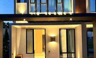 dijual rumah darmo permai