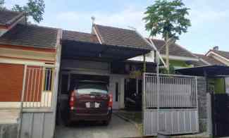 Rumah Second dalam Perum Dau Sumbersekar dekat Kampus UIN Malang
