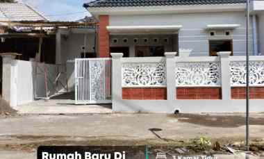 dijual rumah dekat balai desa
