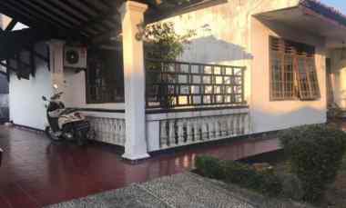 dijual rumah dekat dengan berbagai fasilitas umum