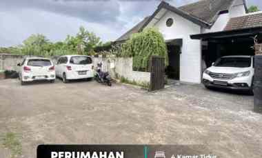 dijual rumah dekat kampus uad