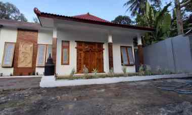 dijual rumah dekat keborengit tegalarum