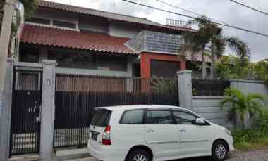 dijual rumah dekat plaza marna