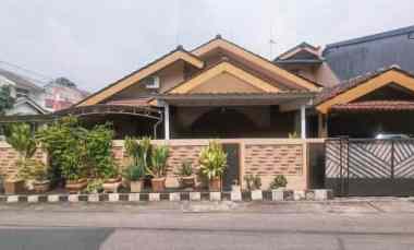 dijual rumah delta pekayon