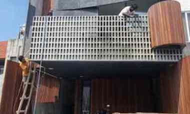 dijual rumah deplu kreo