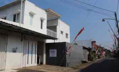 dijual rumah desa setail kec genteng