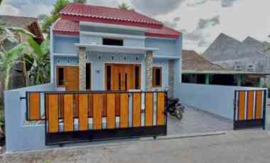 dijual rumah desain minimalis siap huni di sidomoyo