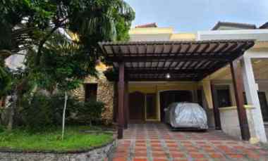 Rumah 2 Lantai Full Furnish Siap Huni di Dharmahusada Regency