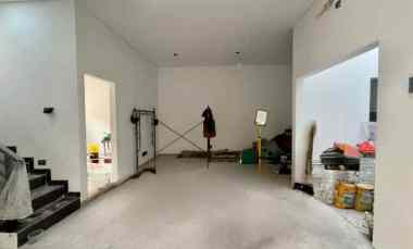 dijual rumah dharmahusada