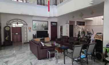 dijual rumah dharmahusada indah