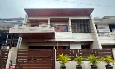 dijual rumah dharmahusada indah