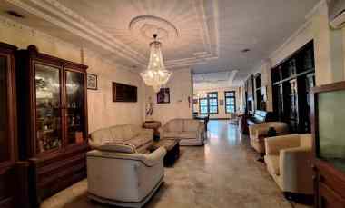 dijual rumah di area tebet