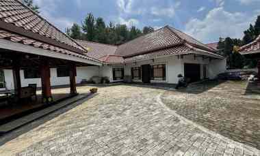dijual rumah di bilangan cinere