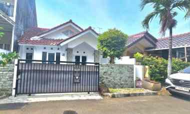 dijual rumah di bulevar hijau harapan indah bekasi