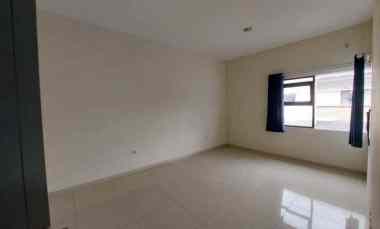 dijual rumah di cipedes bandung