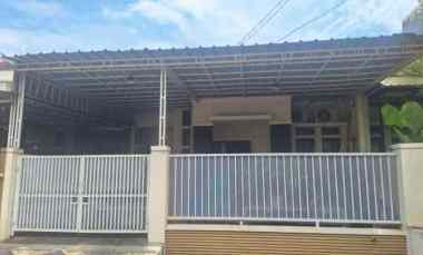 dijual rumah di cluster aralia harapan indah 2