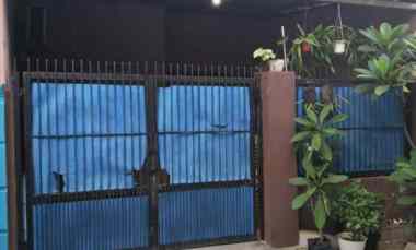 gambar dijual rumah di daerah graha harapan regency