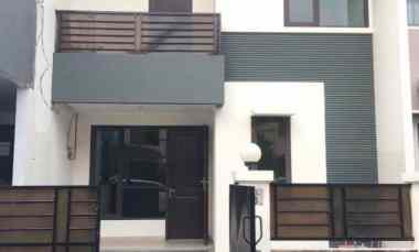dijual rumah di gading arcadia