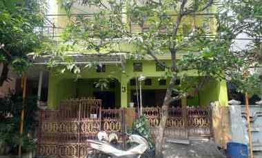 dijual rumah di gkb gresik nyaman dan strategis