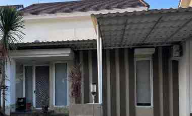 dijual rumah di graha padma krapyak semarang