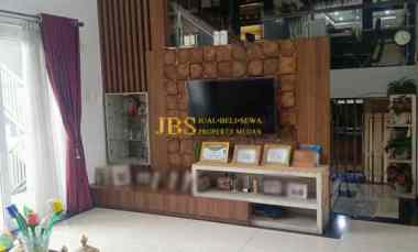 dijual rumah di jalan bunga tanjung xi medan selayang