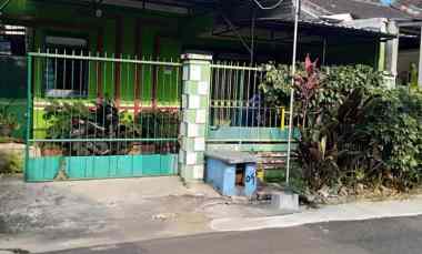 dijual rumah di jalan danau paniai