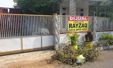 dijual rumah di jalan margoutomo pasuruan kota jatim