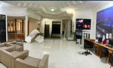 dijual rumah di jalan rengas lapangan bola