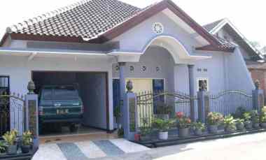 dijual rumah di jl angrek 4 asrikaton pakis malang