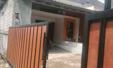 dijual rumah di jl kehakiman rt 5 5 sawangan bedahan