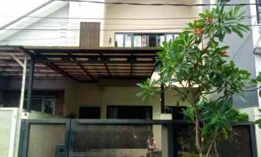 dijual rumah di kavling dprd ciracas jaktim