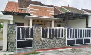 dijual rumah di kec gemolong kab sragen