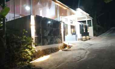 dijual rumah di kec mojogedang kab karanganyar