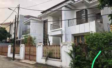 dijual rumah di kelapa gading