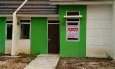 dijual rumah di komplek citra maja raya