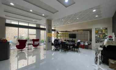 dijual rumah di komplek mutiara residence medan