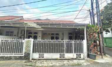 dijual rumah di komplek ptb duren sawit jakarta timur