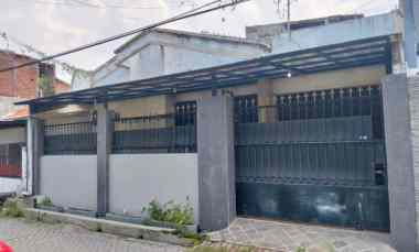 dijual rumah di lebak arum