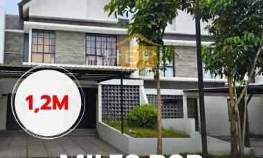 dijual rumah di miles bsb semarang